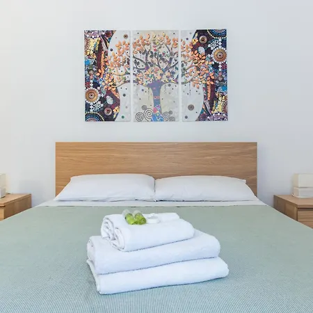 Professor's House In Porta Pia Apartment Rome